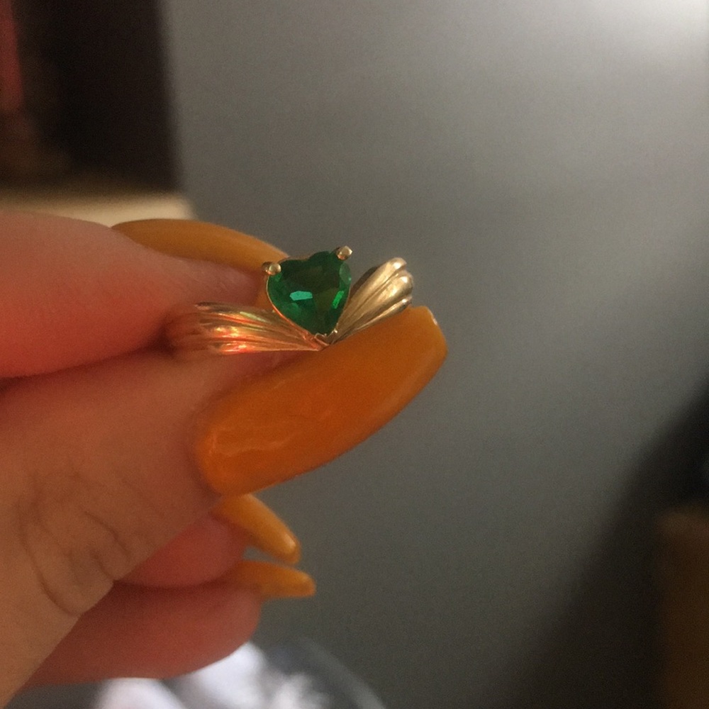 14K gold heart ring SIZE 6